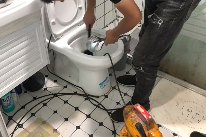 禹王台马桶堵塞自己疏通还是找师傅?专业上门服务让你省时更省心